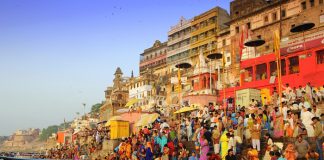 Cuộc sống bên bờ sông Hằng của người dân Varanasi
