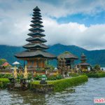 Đền nước nổi tiếng ở Bali
