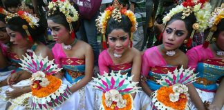 Các lễ hội truyền thống nổi tiếng của người Indonesia