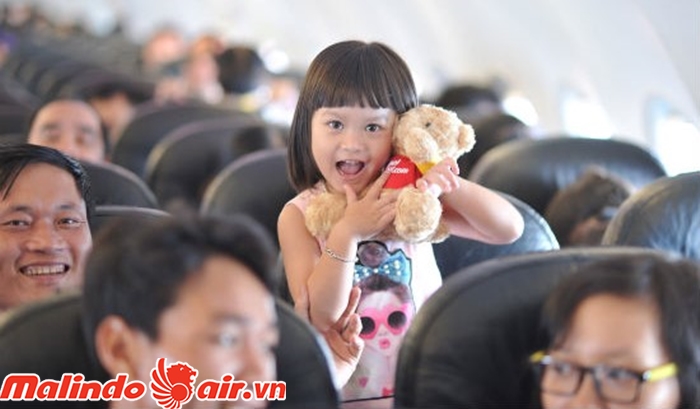 Cần chuẩn bị một số vật dụng cần thiết cho trẻ nhỏ khi đi máy bay