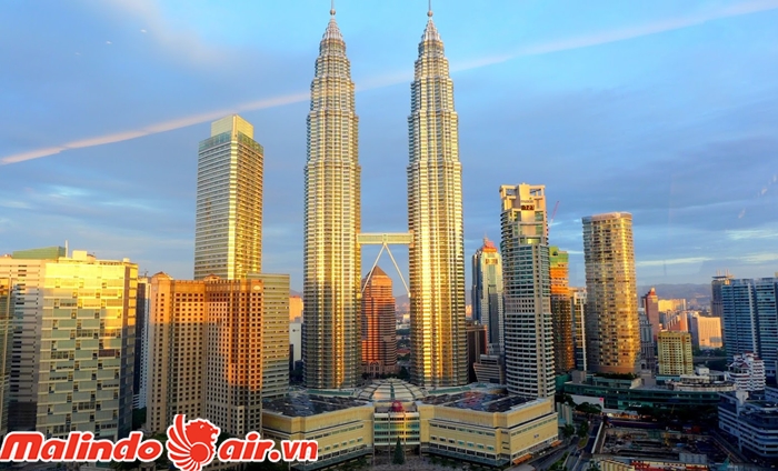 Petronas Twin Towers - biểu tượng của đất nước Malaysia