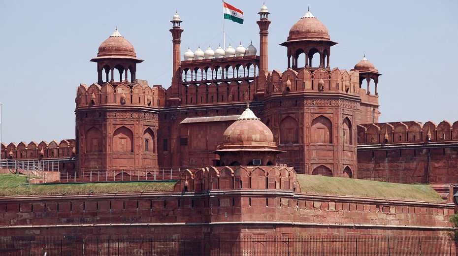 India Gate nơi kỷ niệm hàng ngàn chiến sĩ hi sinh trong các cuộc chiến tranh